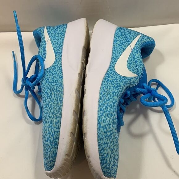 Nike size 6.5 athletic shoes blue - Picture 4 of 9